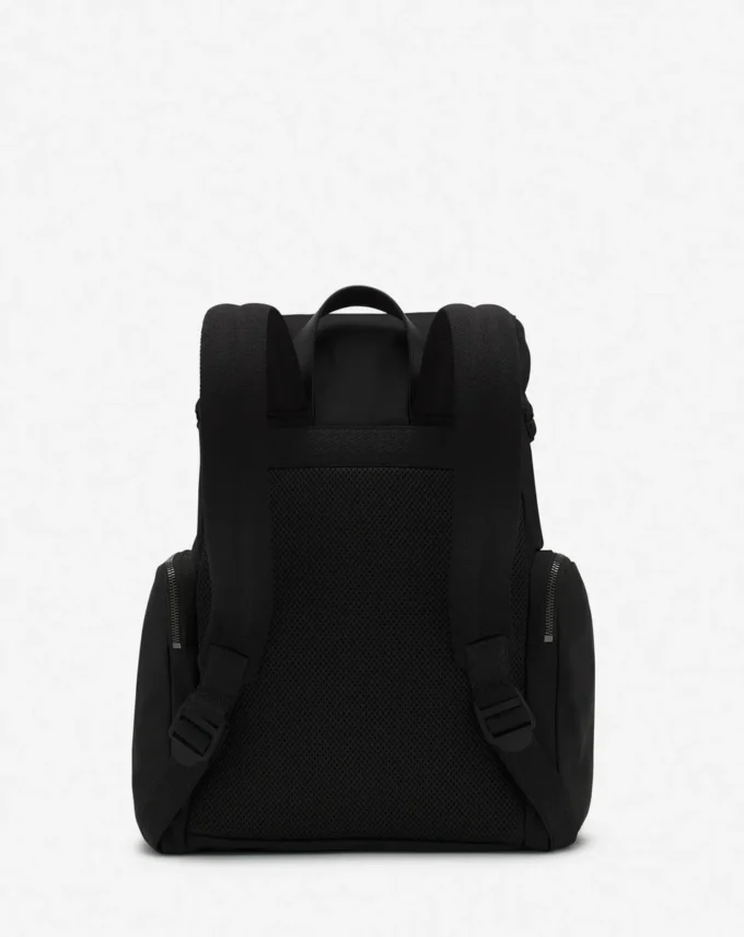 Curb-ryggsäck i återvunnen nylon