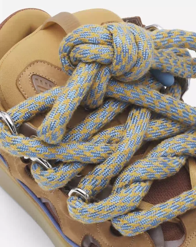 Curb Sneakers i läder med ormskinnssnören