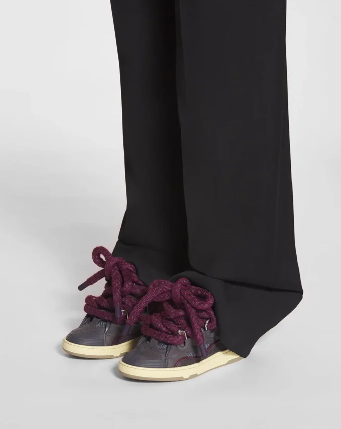 Curb Sneakers i läder med ormskinnssnören Curb Sneakers i läder med ormskinnssnören