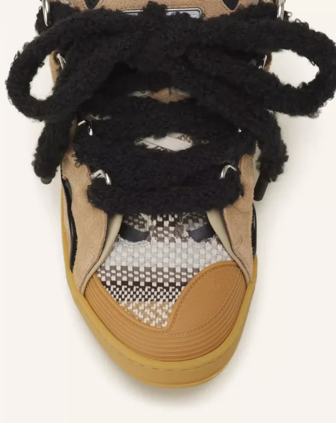 Curb Suede Sneakers med mesh-skosnören Curb Suede Sneakers med mesh-skosnören