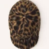 Keps med leopardmönster