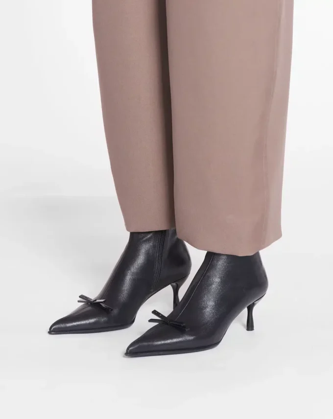 Lanvin Bow ankelstövlar i läder Lanvin Bow ankelstövlar i läder