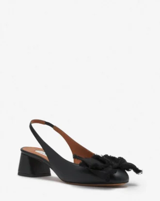Läderballerinaskor med klack och slingback Läderballerinaskor med klack och slingback