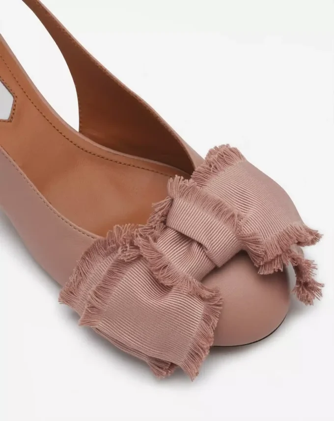 Läderballerinaskor med klack och slingback Läderballerinaskor med klack och slingback