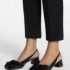 Läderballerinaskor med klack och slingback Läderballerinaskor med klack och slingback