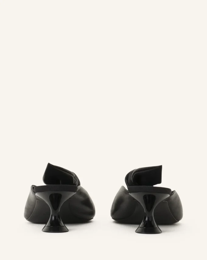 Midnight Step Bow lädermule med klack