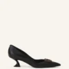 Midnight Step läderpumps med spänne Midnight Step läderpumps med spänne