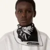 Mother & Child-silkescarf med tryck Mother & Child-silkescarf med tryck