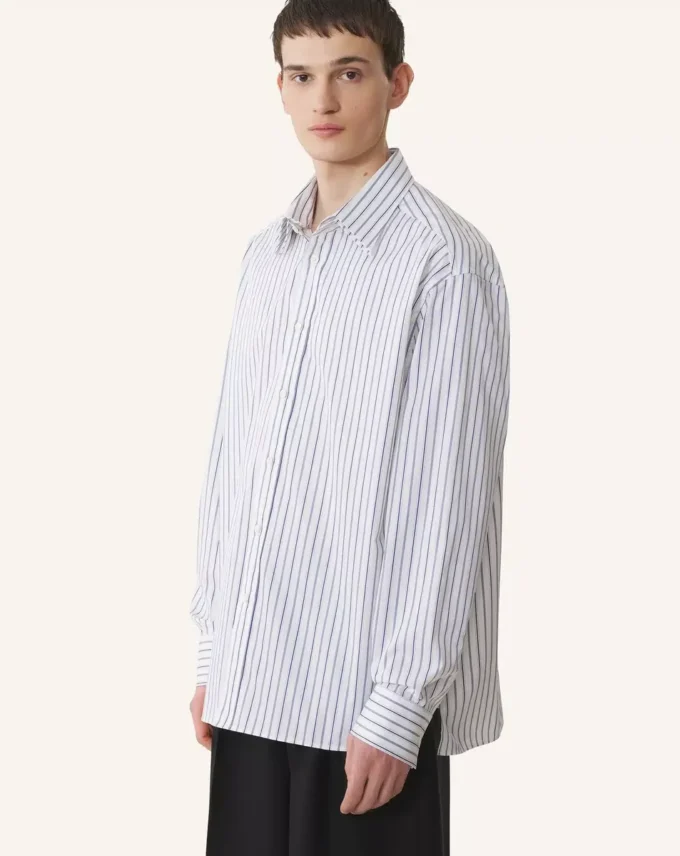 Oversized randig skjorta i bomullspoplin Oversized randig skjorta i bomullspoplin