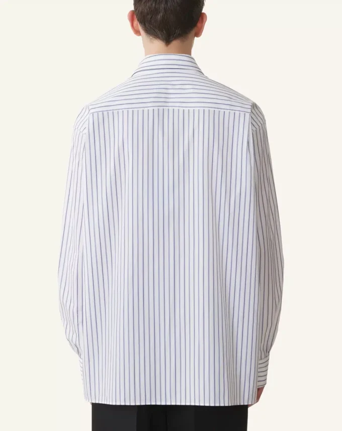 Oversized randig skjorta i bomullspoplin Oversized randig skjorta i bomullspoplin