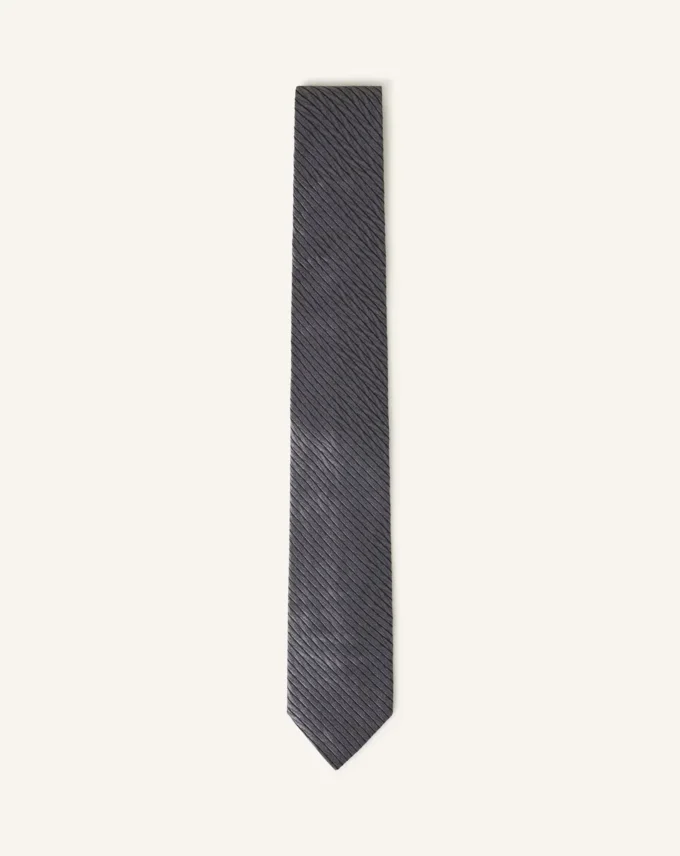 Silkeslips med chevronmönster Silkeslips med chevronmönster