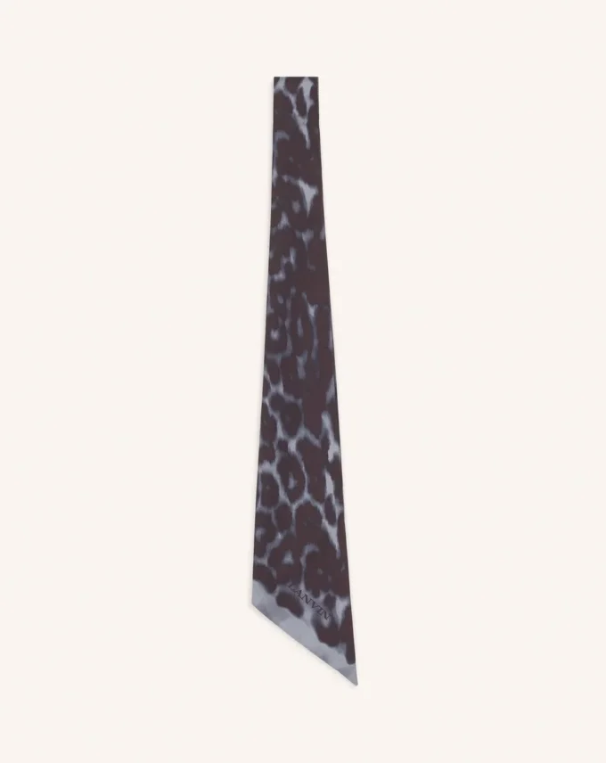 Silkesnäsduk med leopardmönster Silkesnäsduk med leopardmönster