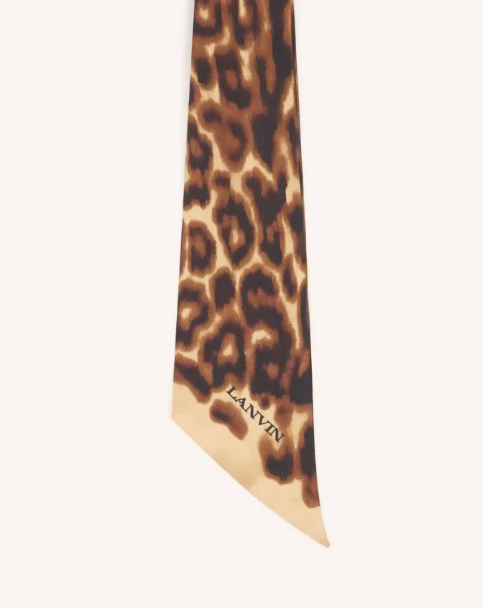 Silkesnäsduk med leopardmönster Silkesnäsduk med leopardmönster