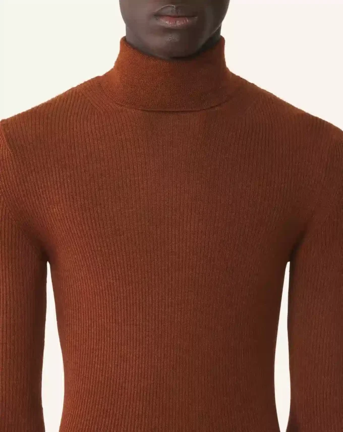 Turtleneck-tröja i merinoull och silke Turtleneck-tröja i merinoull och silke