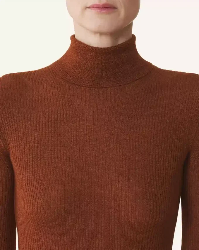 Turtleneck-tröja i merinoull och silke Turtleneck-tröja i merinoull och silke